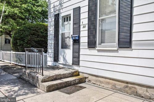 23 Baltimore Ave, Mount Holly Springs, PA 17065-1302