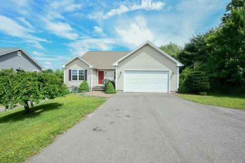218 Randolph Rd, Middletown, CT 06457-5605