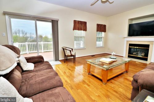 123 Posting Way, Charles Town WV  25414-9327 exterior