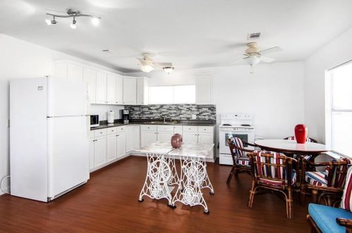 3909 1, Galveston TX exterior