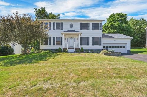 24 Clinton Dr, Washingtonville, NY 10992-1300