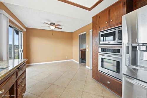 11055 Calle Oro Verde, Valley Center CA  92082-4202 exterior