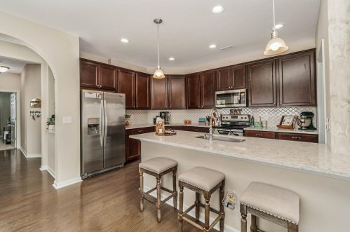 105 Woodside Park Dr, Amelia OH  45102-8711 exterior