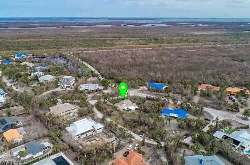 4752 Rue Helene, Sanibel FL  33957-2612 exterior
