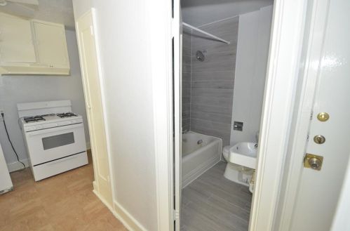 515 Monticello Dr, Fort Worth TX 76107-1735 exterior