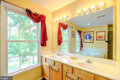 13786 Milltown Rd, Lovettsville VA  20180-3517 exterior