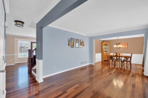 318 Deerfield Dr, Canonsburg, PA 15317-2384