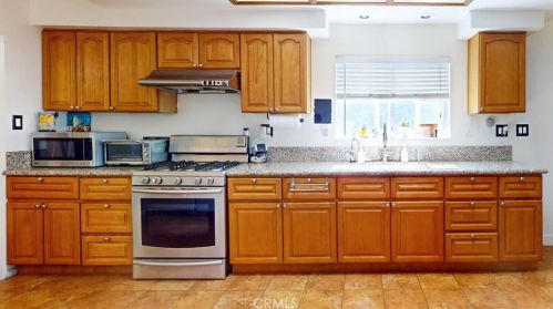 1455 California Ave, Glendale, CA 91206-4002