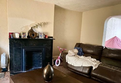 2749 Glenmawr St, Pittsburgh, PA 15204-1909
