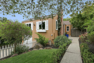 4443 Steele St, Oakland, CA 94619-2741