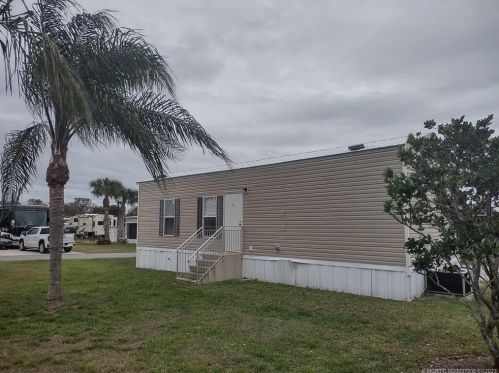 3600 Mariposa Ave, Fort Pierce, FL 34952-7419