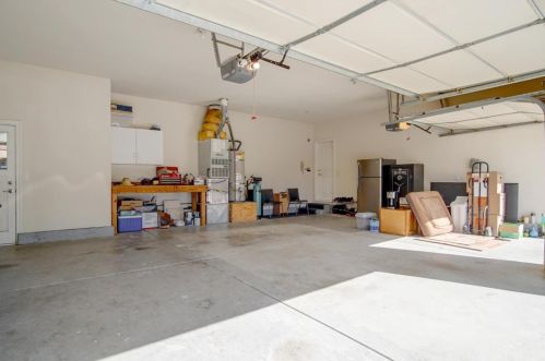 5890 Yuste Ln, Hollister CA  95023-9538 exterior