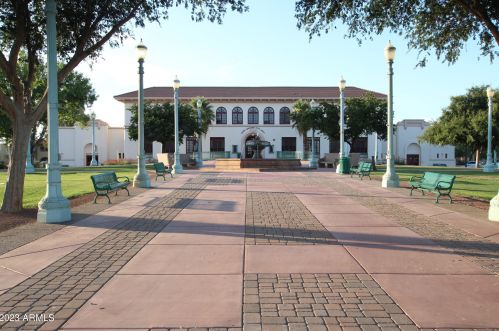 208 Cameron Ave, Casa Grande AZ  85122-4110 exterior