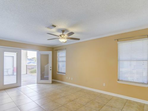1910 Harbour Dr, Taylor Lake Village, TX 77586-3320