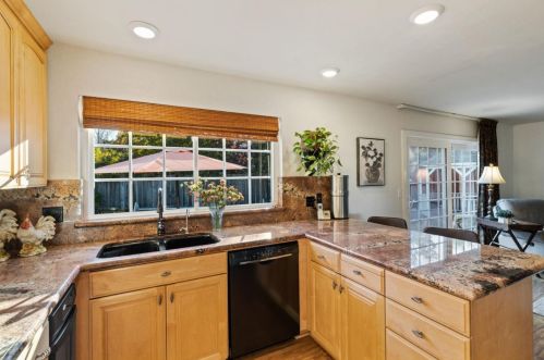 831 Mohican Way, Redwood City CA  94062-3416 exterior