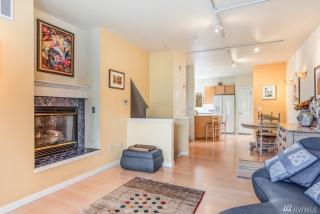 4139 Fremont Ave, Seattle WA  98103-7757 exterior