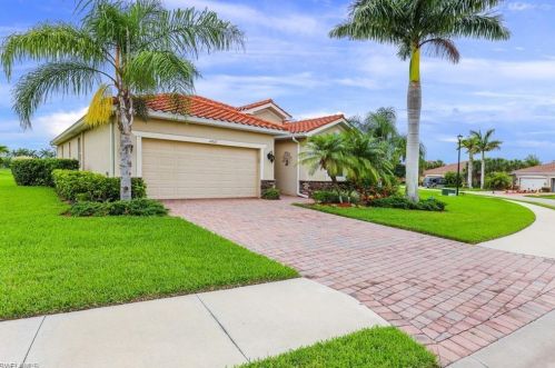 14767 Cranberry Ct, Naples FL  34114-8661 exterior