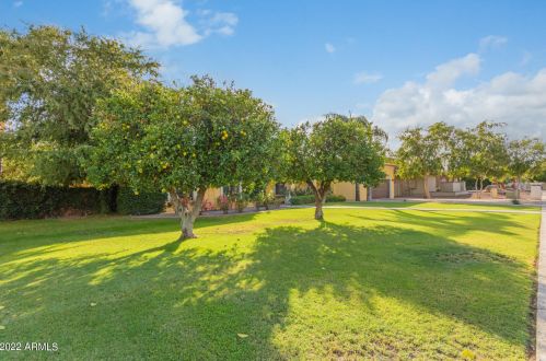 4021 Glencove St, Mesa, AZ 85205-4049