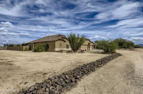 37103 11th Ave, Phoenix, AZ 85086-6340