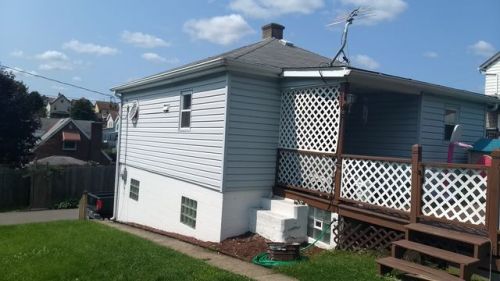 808 Delaware Ave, Glassport, PA 15045-1540