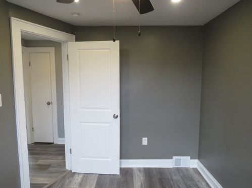 4607 Clubvue Dr, Pittsburgh PA  15236-4803 exterior