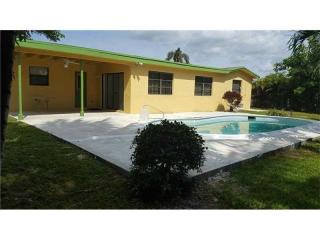 1802 119th Ter, Hollywood FL  33026-1942 exterior