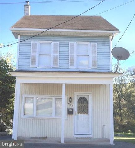 708 Market St, Williamstown, PA 17098-9608