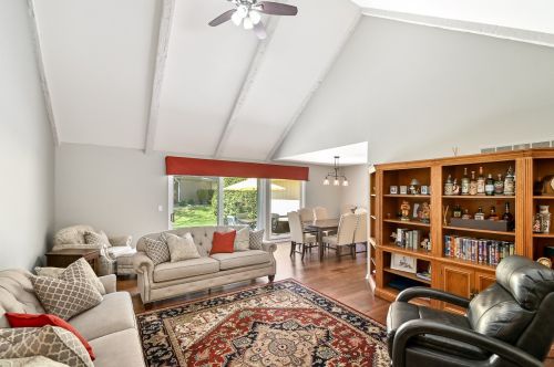 10329 Adams Ct, Thiensville, WI 53092-5401