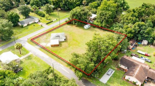 214 3rd St, Ridge Manor Estates, FL 33597-4622