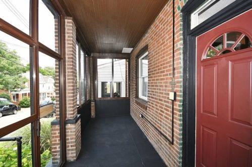 4251 Haldane St, Pittsburgh, PA 15207-1112