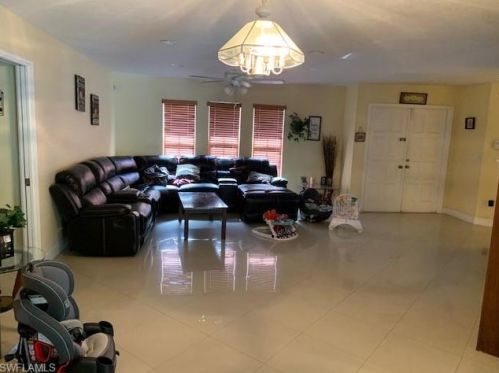 193 Thornton Ave, Lehigh Acres, FL 33974-7125