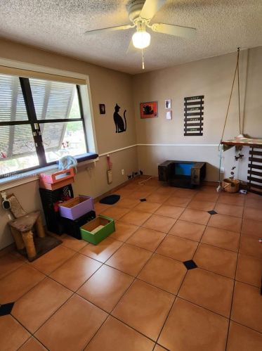 12320 11th Ct, Hollywood FL  33026-3894 exterior