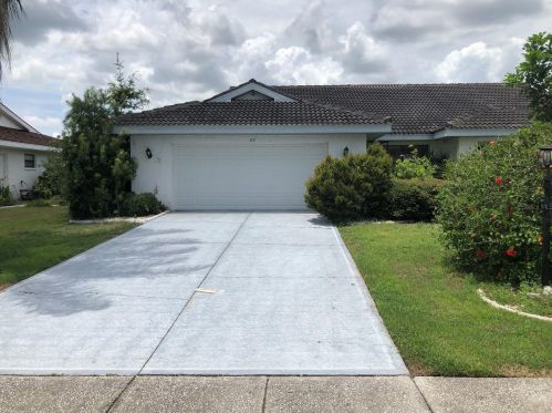 717 Plumbrook Rd, Ruskin, FL 33573-6418