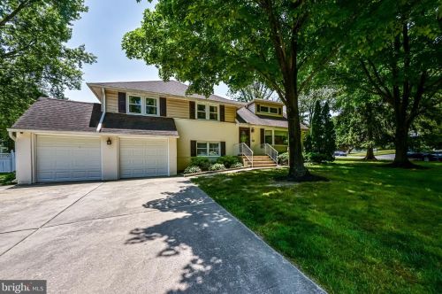 612 Baldwin Ln, Wilmington, DE 19803-3502