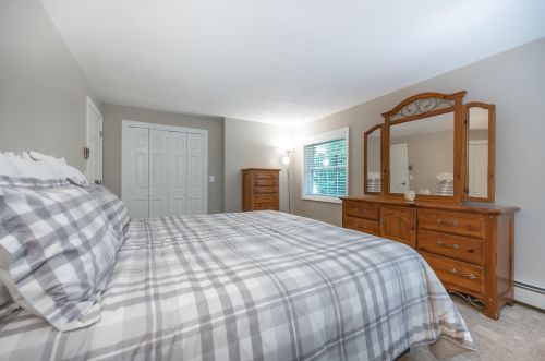 114 Lancaster Farm Rd, Salem NH  03079-4823 exterior