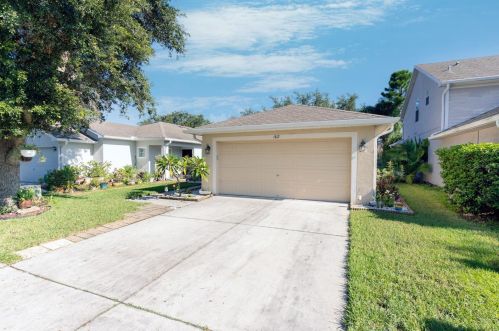 7812 Foxgrove Dr, Land O Lakes, FL 34637-7618