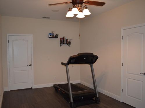 3128 Queens Gate Ln, Modesto CA  95355-8684 exterior