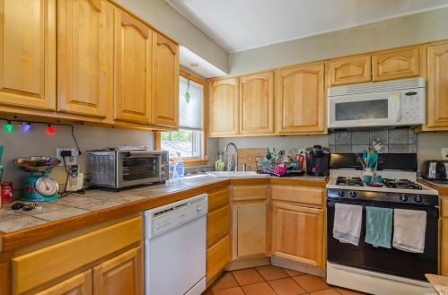 3 Jay Rd, South Setauket NY  11720-2727 exterior