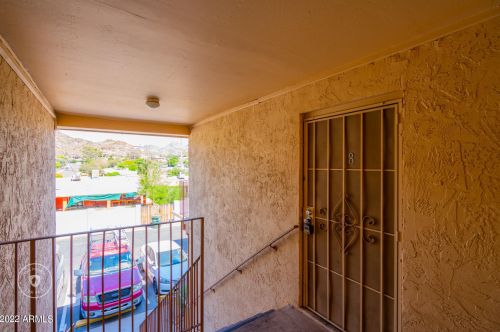 1130 Butler Dr, Phoenix AZ  85020-3763 exterior