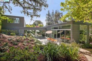 25 Tanglewood Rd, Berkeley, CA 94705-1420