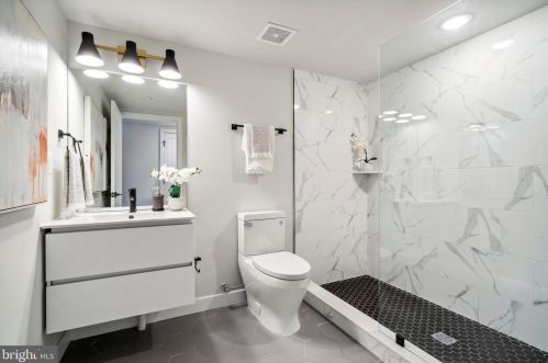 1102 Germantown Ave, Philadelphia PA  19123-1523 exterior