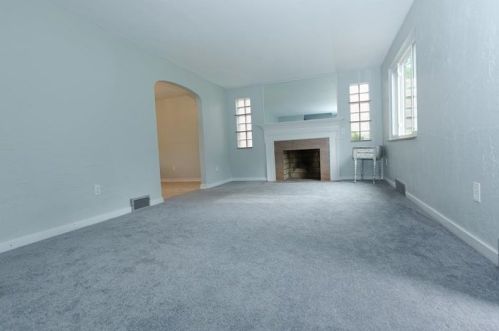 1544 Graham Blvd, Pittsburgh, PA 15235-2730