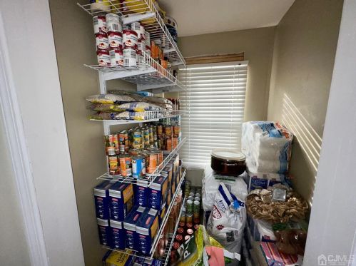 127 Fulton St, Woodbridge NJ  07095-2619 exterior