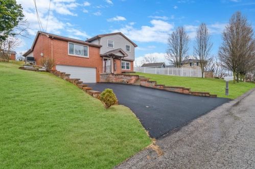 601 Diehl Dr, Mckeesport, PA 15132-7420