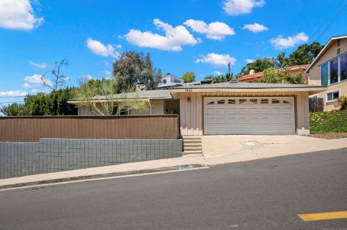 7990 Windsor Dr, La Mesa, CA 91941-7808