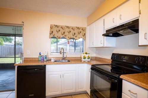 918 Buttercup Dr, Lakeland FL  33801-7501 exterior