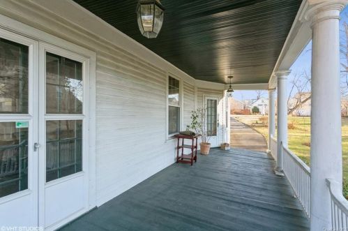 26 Hawthorne Ave, Rye Brook NY  10573-2927 exterior