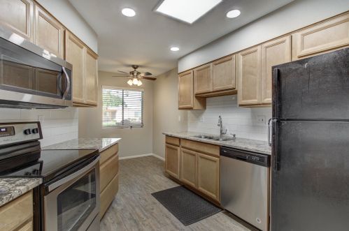 10947 Coggins Dr, Sun City AZ  85351-3346 exterior