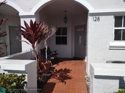128 169th Ave, Hollywood, FL 33027-1010