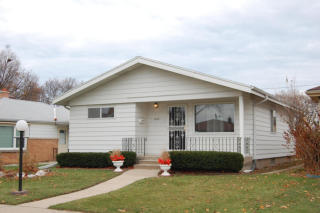 4068 88th St, Milwaukee, WI 53222-1715